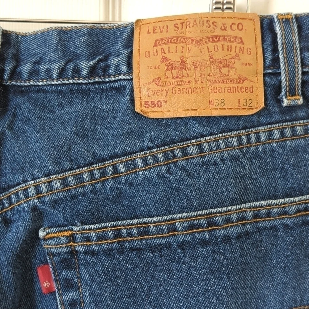 Levi's 90's Vintage 550 Dark Wash Relaxed Fit Tapered Leg Denim Jeans 38 x 32
